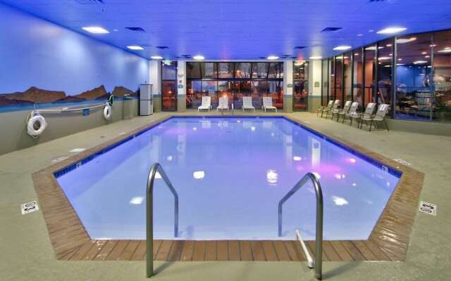 Ramada Plaza by Wyndham Albuquerque Midtown