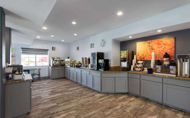 Days Inn & Suites by Wyndham Tucson/Marana