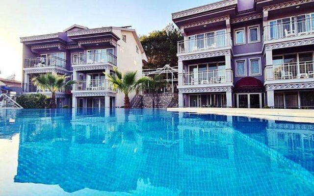 Fethiye Nokta Nif Suit Apart