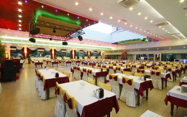 Grand De-liban Hotel
