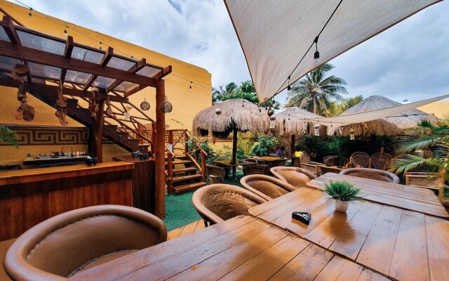 Mahasand Suites, Hostel & Hotel