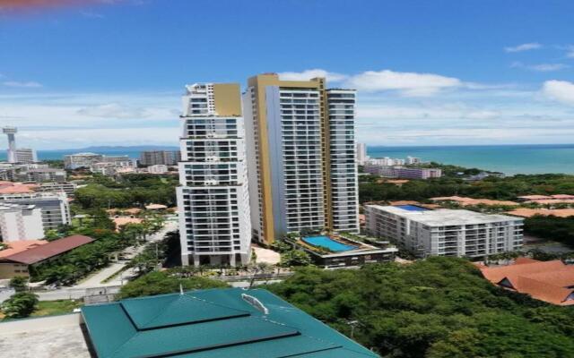 The Peak Towers sea view apartments, soi Kasetsin