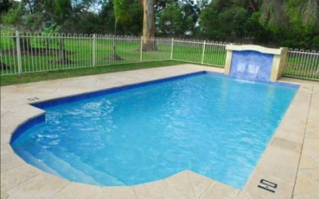 Wattle Grove Motel