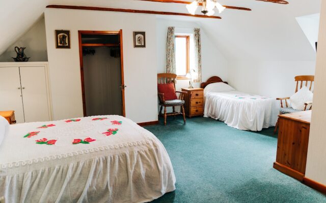 The Farmhouse Lochmeyler