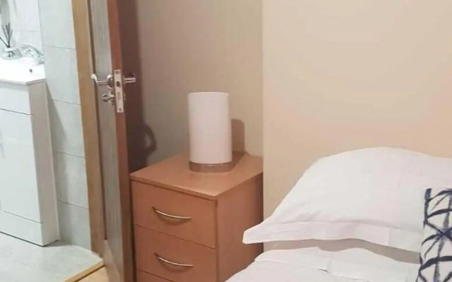 Oxford City Guest House
