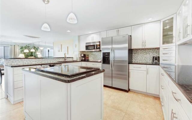 Windjammer 105 - Three Bedroom Condo