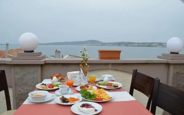 Ayvalik Palas Hotel