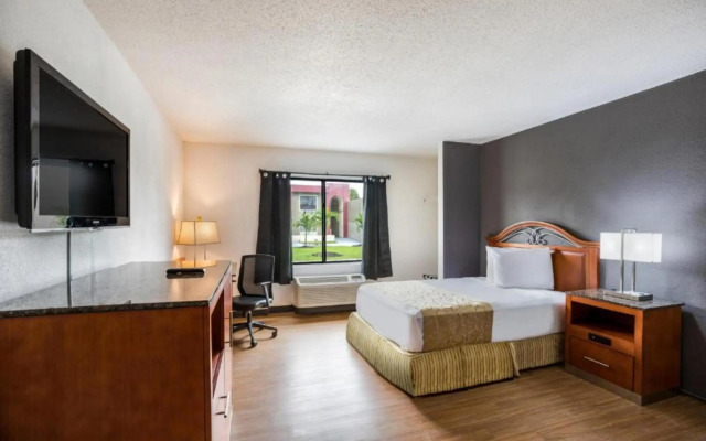 OYO Hotel Orlando Airport