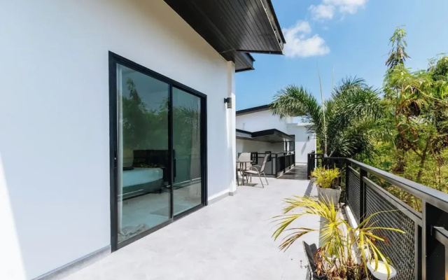 2Story Villa Oasis Close to Beaches V288