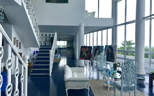 Costiera Fermiliana Tagaytay