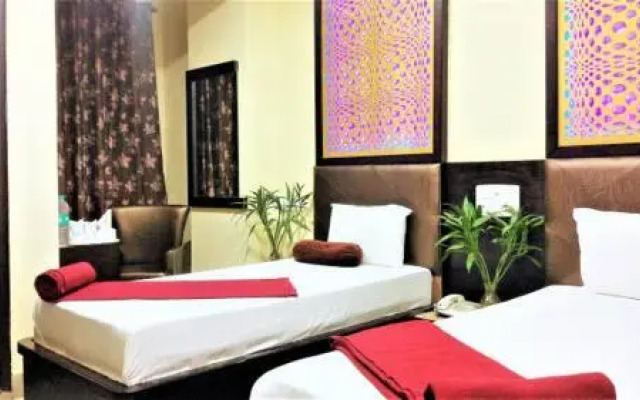Hotel Vickys Plaza