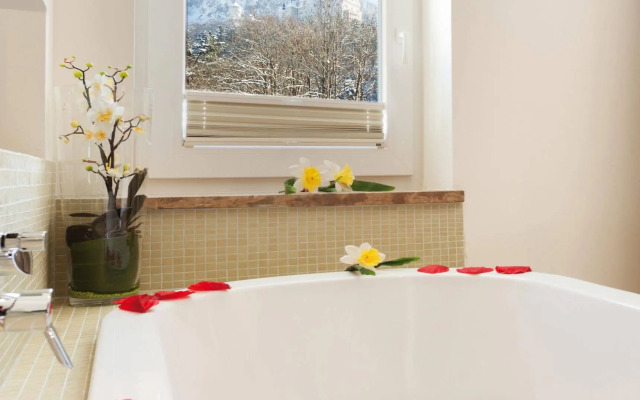 Villa Ludwig Suite Hotel & Chalet