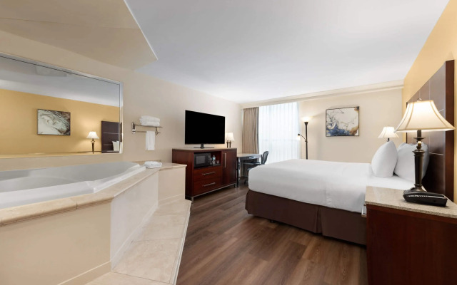 Wyndham Riverfront Little Rock