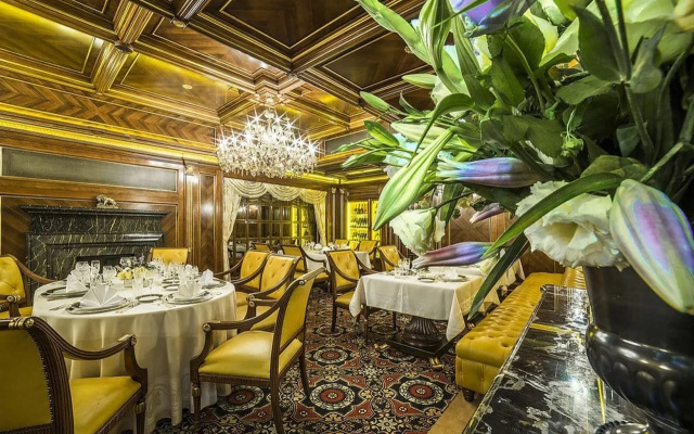 i restoran IMPERIAL (byvsij Ramada)