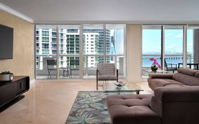 DoubleTree by Hilton Grand Hotel Biscayne Bay