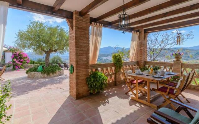 Villa Luz de Luna Guaro by Ruralidays