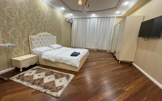 NİZAMİ STREET Center apartment