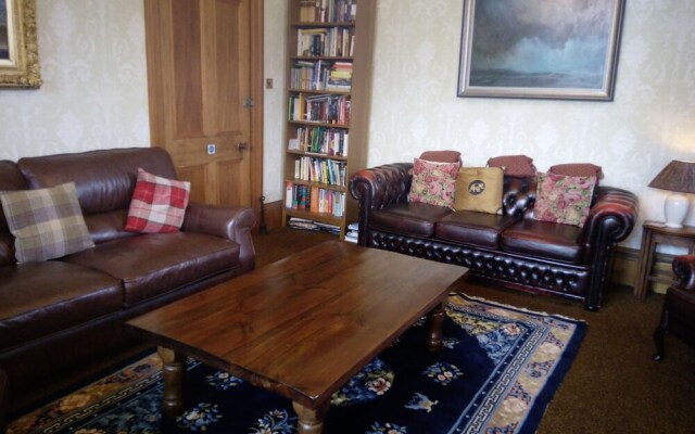 Dunallan House