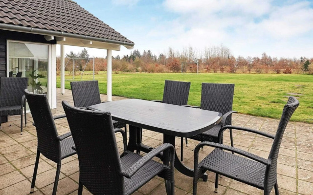 14 Person Holiday Home in Hojslev