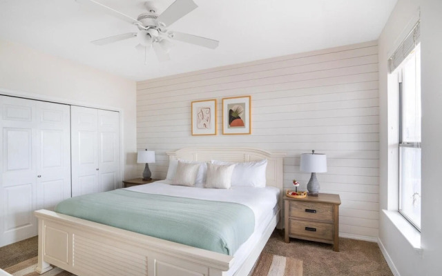 Matthew Blvd - Marina