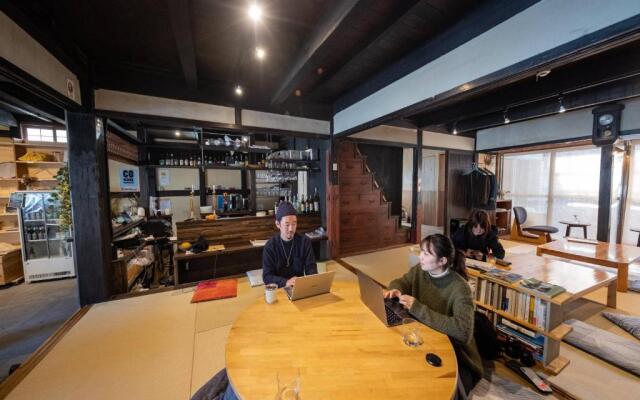 The hostel & Tatami bar UCHIKOBARE