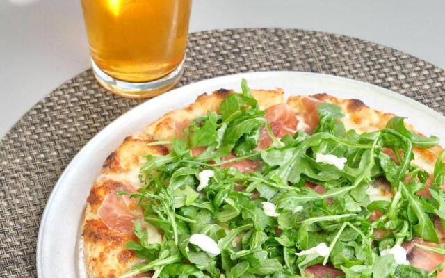 Calistoga Inn Restaurant and Brewery