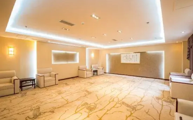 Luming Hotel