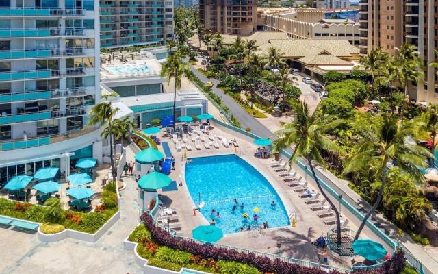 Fully Furnished Ilikai Tower 525 Condo With Free Wifi, Near Best Waikiki Beaches! by RedAwning