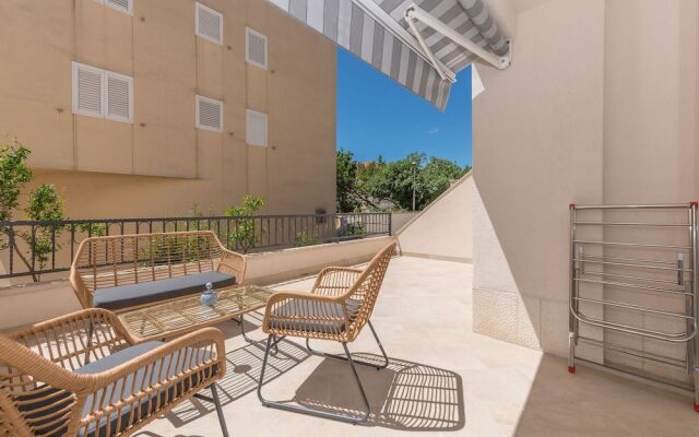 Makarska Beach Apartments Mara