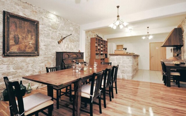 Amazing Home in Pakostane With Wifi and 5 Bedrooms