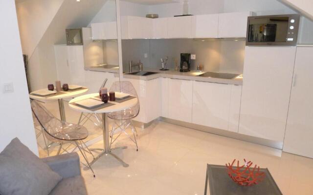 NICE VILLAGE1 AP2087 by RIVIERA HOLIDAY HOMES