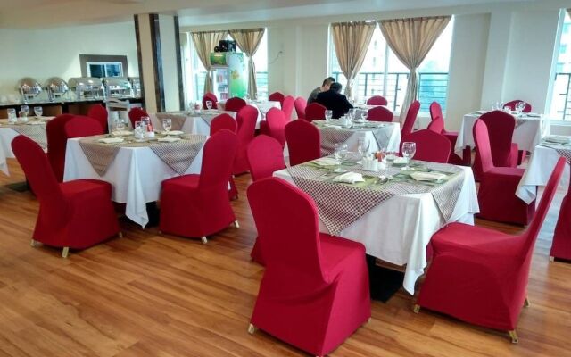 Silver Green Hotel