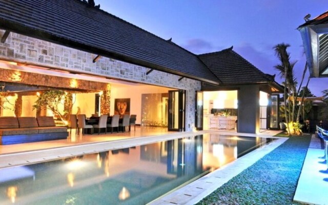 Modern Family Villa