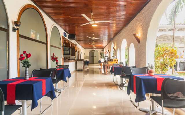Best Western Jangwani Sea Breeze Hotel