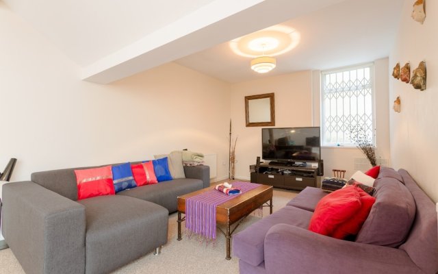 3 Bedroom Apartment Near Primrose Hill