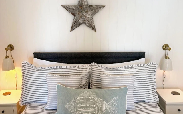 Seaside Cabin Retreat in Hayling Island