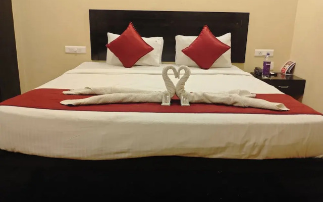 Raajas Grand by OYO Rooms