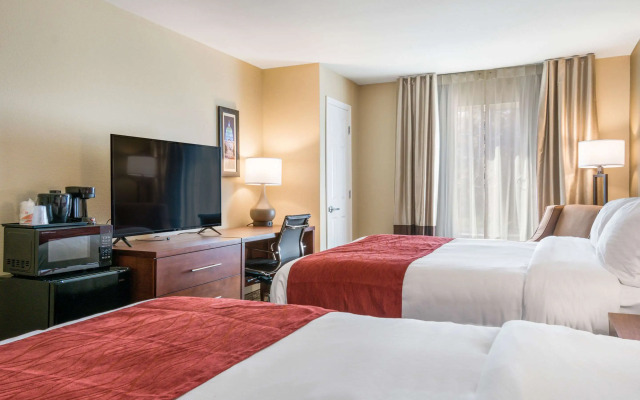 Comfort Inn & Suites Harrisburg - Hershey West