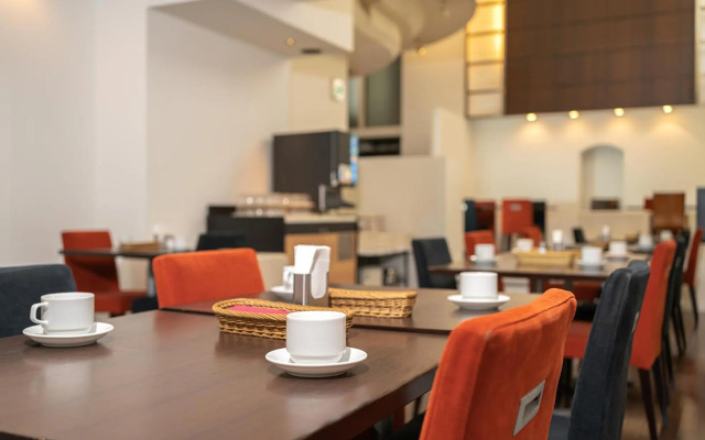 kanda station hotel