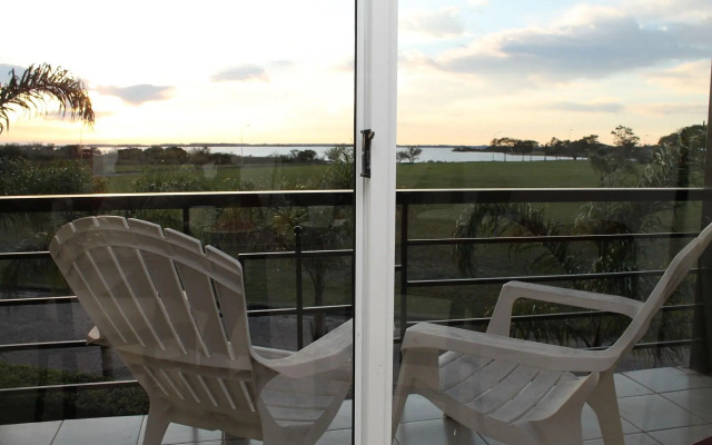 Brisas Del Lago Apart And Hotel