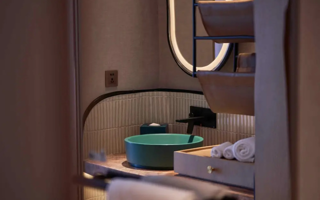 Indigo Hangzhou Uptown by IHG