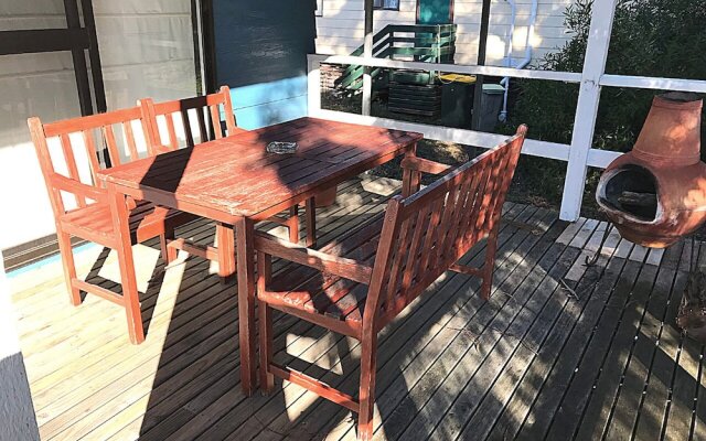 Cosy AffordableGetaway Wifi Netflix Wine