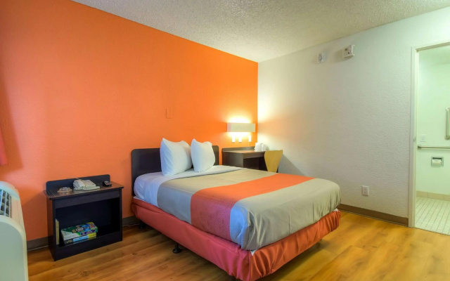 Studio 6 Suites Las Vegas, NV – Tropicana