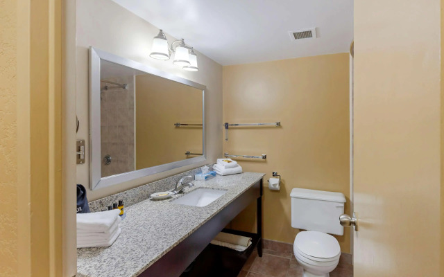 Best Western Plus Mariposa Inn & Conference Centre