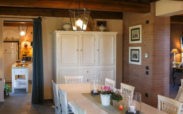 Lavish Peccioli Villa