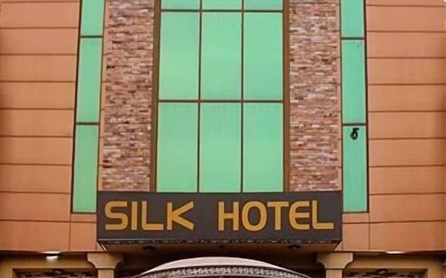 Silk Hotel