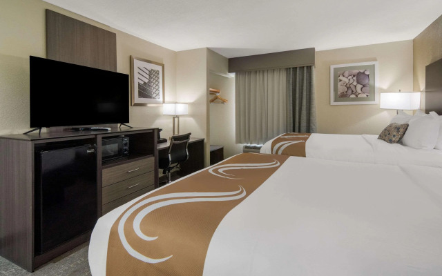 Quality Inn & Suites Roanoke - Fort Worth North