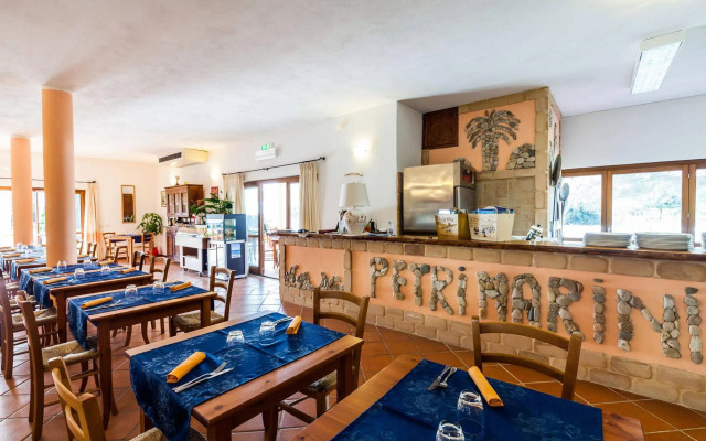 Petri Marini Hotel & Resort