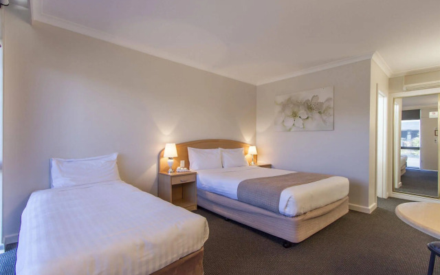 Sunshine Motor Inn