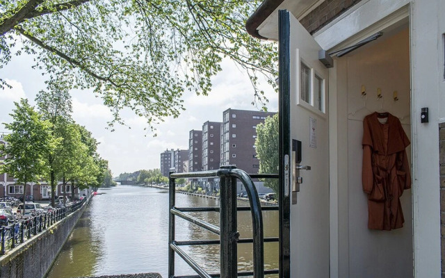 SWEETS - Van Hallbrug